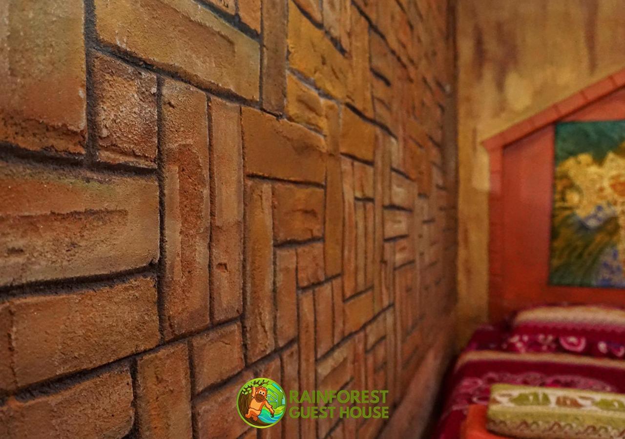 Rain Forest Guest House And Jungle Trekking Bukit Lawang Exteriör bild