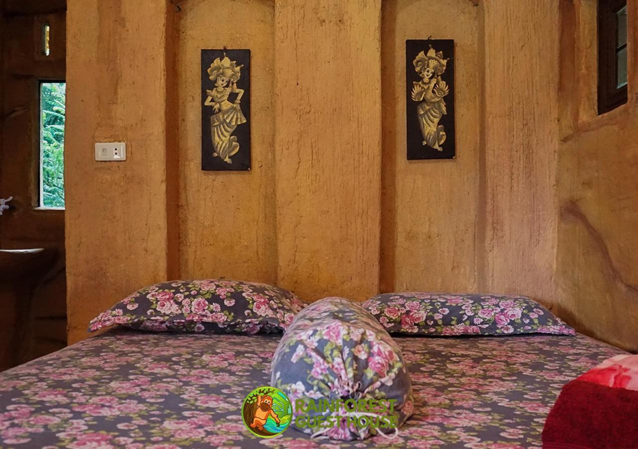 Rain Forest Guest House And Jungle Trekking Bukit Lawang Exteriör bild